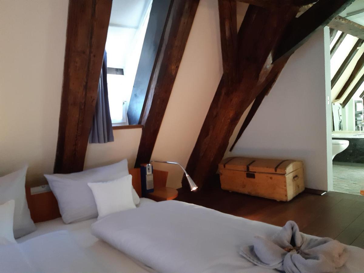 Schiefes Haus Hotel Ulm Eksteriør billede